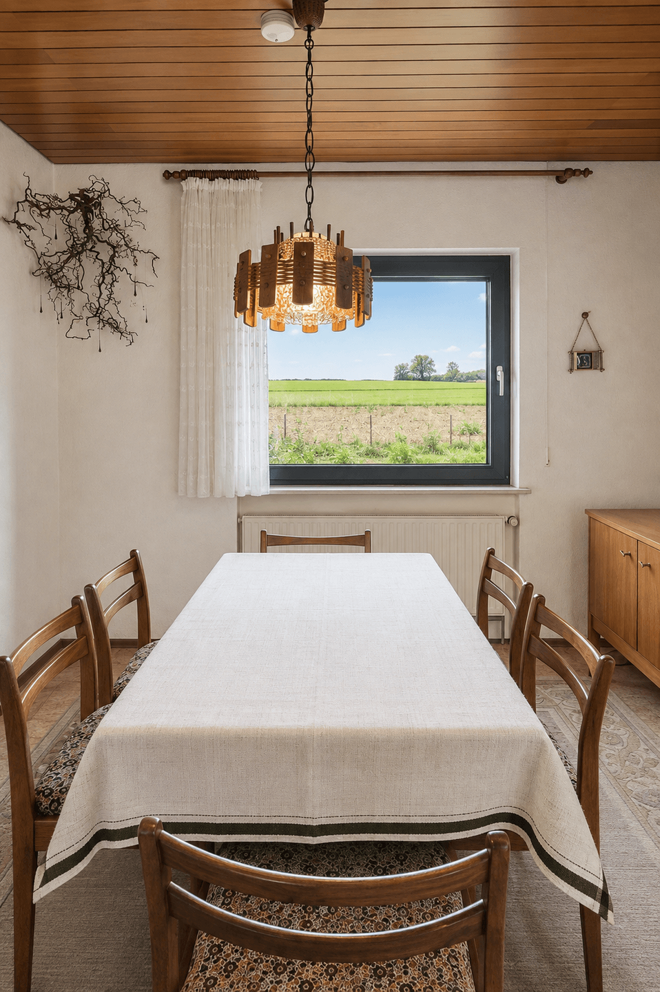 Esszimmer mit Feldblick EG